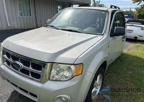 2008 Ford Escape z USA, uszkodzony, nr VIN 1FMCU93168KB59028
